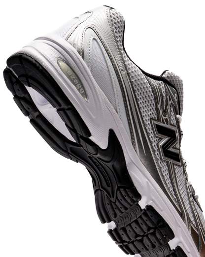 NEW BALANCE U740NW2