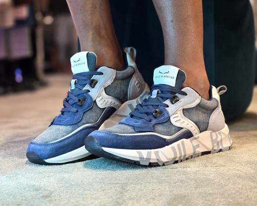 VOILE BLANCHE CLUB01