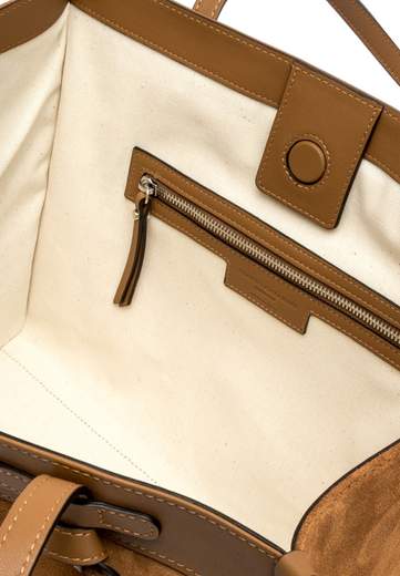 GIANNI CHIARINI SHOPPING IN CAMOSCIO MARCELLA