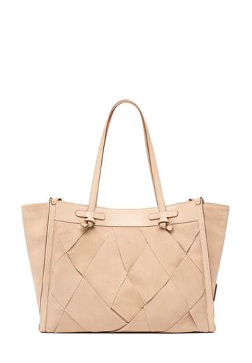 GIANNI CHIARINI SHOPPING IN CAMOSCIO MARCELLA