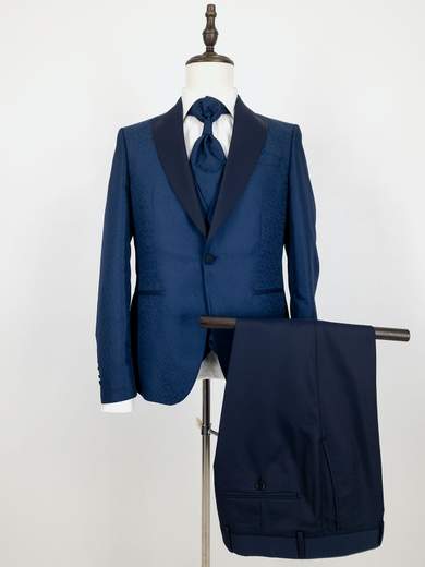 Men’s Drop 8 Slim Fit suit for formal occasions