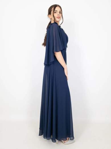 Tuta Elegante da Cerimonia con Maniche Aperte e Dettagli Brillanti