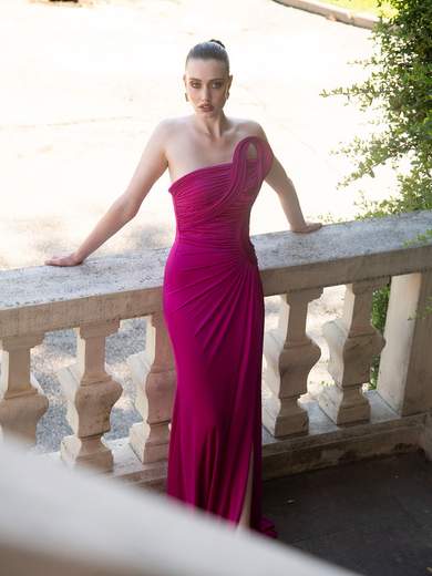 Sologioie Abito Lungo da Cerimonia con Spacco e Dettaglio Plissettato ssu880