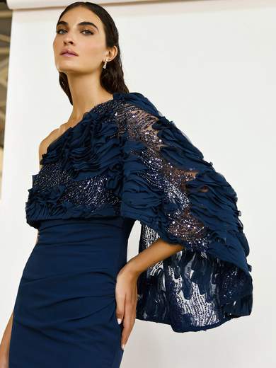 Abito Lungo da Cerimonia Monospalla in Chiffon con Volant e Spacco