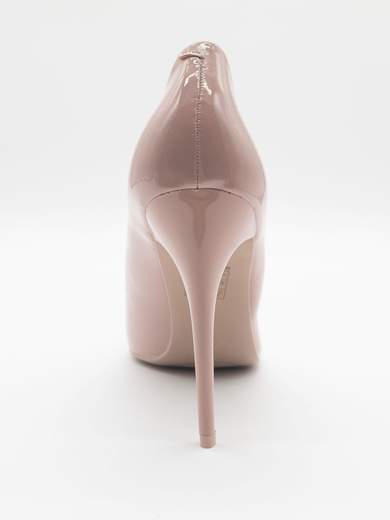 Nude patent pumps with stiletto heel