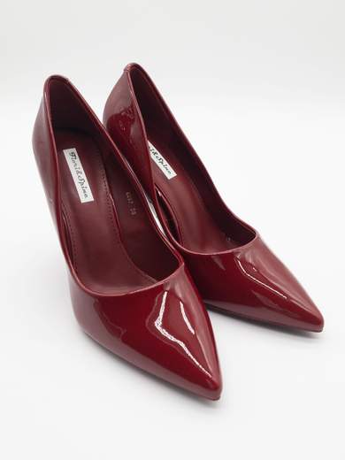 Scarpe décolleté rubino lucide con tacco stiletto