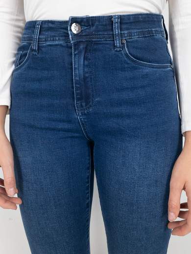 Emanuela Costa Women’s Capri Jeans in Blue Denim