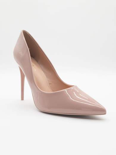 Nude patent pumps with stiletto heel