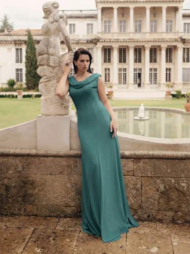 Sologioie Curvy Abito lungo curvy elegante con stola e strass – Modello scivolato YSD870TU2479