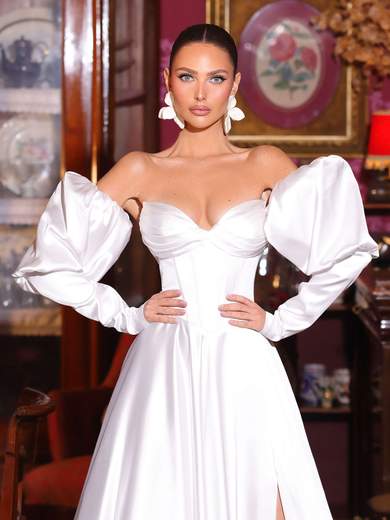 White Princess Sweetheart Wedding Dress with Detachable Sleeves 80134