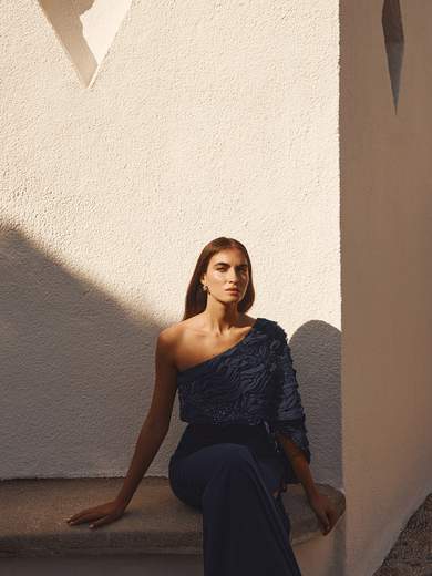 Abito Lungo da Cerimonia Monospalla in Chiffon con Volant e Spacco