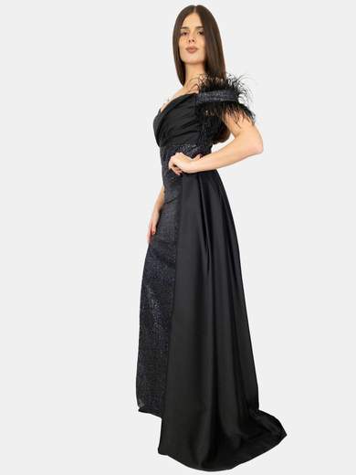 Abito da cerimonia lungo con piume e spacco frontale - Cod. 3953