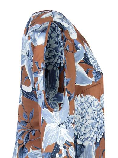 Blusa elegante taglie forti a fiori manica tre quarti curvy