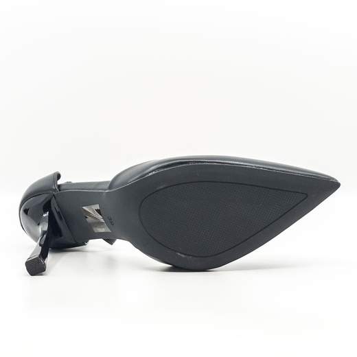 Fiori e spine Décolleté Nera A Punta Con Cinturino E Tacco Sottile 8403-nero