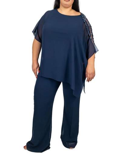 Elegant plus size chiffon outfit for women