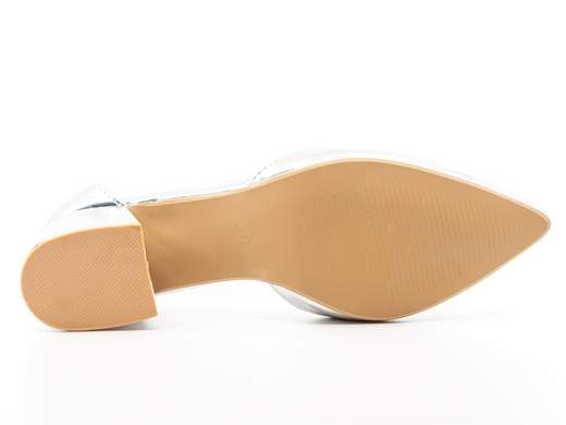 Décolleté con tacco largo e basso da cerimonia con cinturino