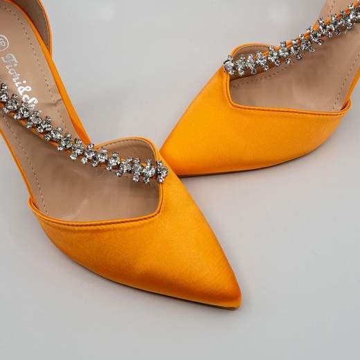 Décolleté Arancio in Raso da Cerimonia con Borchie e Tacco Alto 9.5 cm