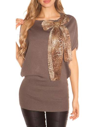 Maglia lunga con fiocco cucito a mano – Eleganza e comfort quotidiano