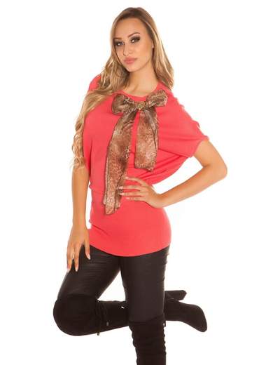 Maglia lunga con fiocco cucito a mano – Eleganza e comfort quotidiano