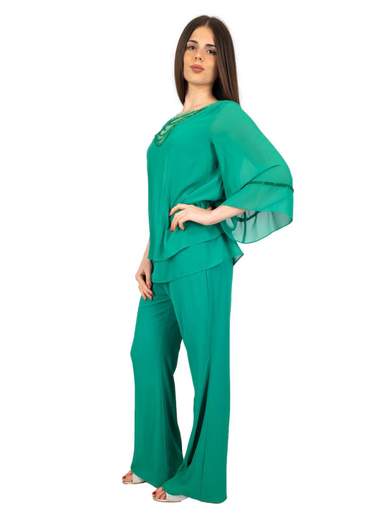 Pantaloni e casacca eleganti per cerimonia da signora curvy