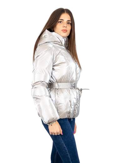 Piumino corto con cappuccio staccabile cintura e marsupio