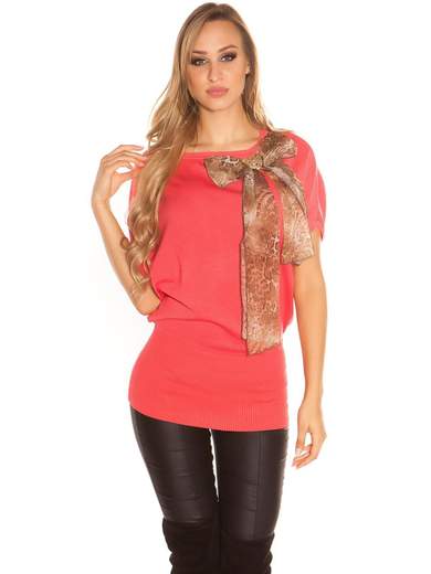 Maglia lunga con fiocco cucito a mano – Eleganza e comfort quotidiano