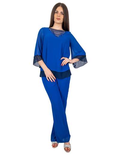 Pantaloni e casacca eleganti per cerimonia da signora curvy