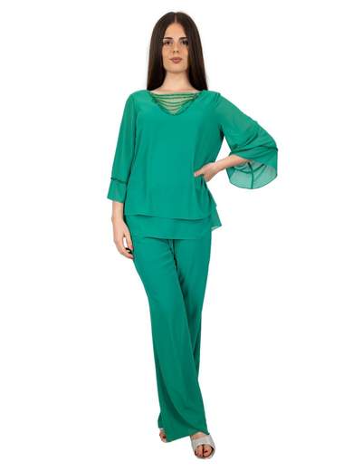 Pantaloni e casacca eleganti per cerimonia da signora curvy