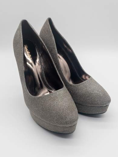 High-heel ceremony pumps with platform