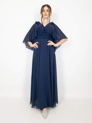 Tuta Elegante da Cerimonia con Maniche Aperte e Dettagli Brillanti