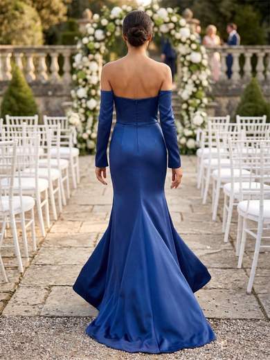 Sologioie Abito a Sirena in Mikado con Fiore Scultoreo, Guanti e Stola ssu850