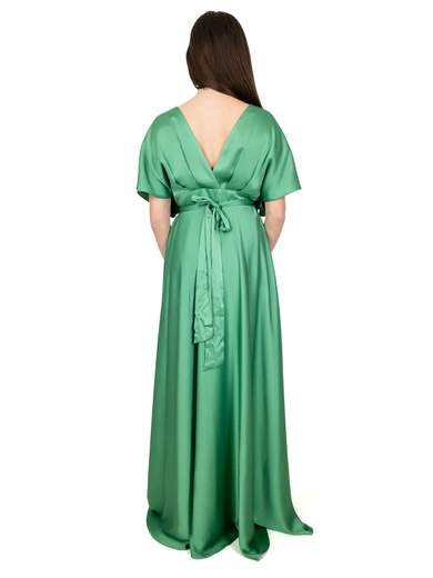 Abito Cerimonia per Donne Curvy: Stile Confort e Glamour