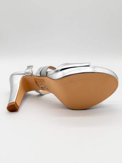 Silver ceremony sandals with 10 cm heel