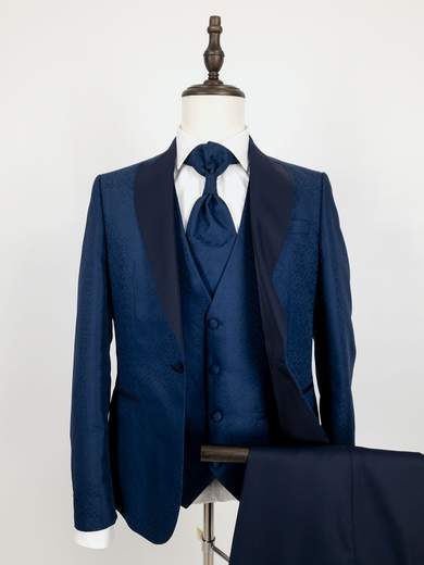 Men’s Drop 8 Slim Fit suit for formal occasions