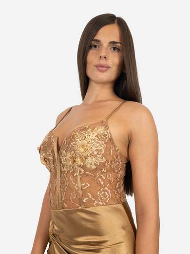 Abito da cerimonia lungo a sirena elegante con corpetto in pizzo e spacco laterale