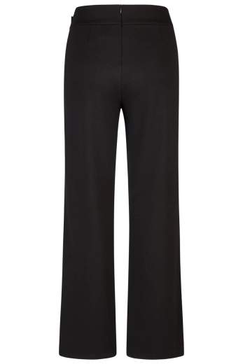 BARBARA LEBEK 35840052