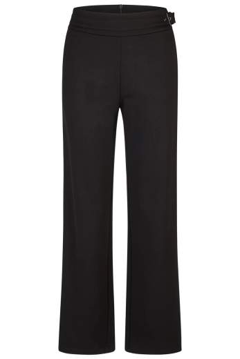 BARBARA LEBEK 35840052