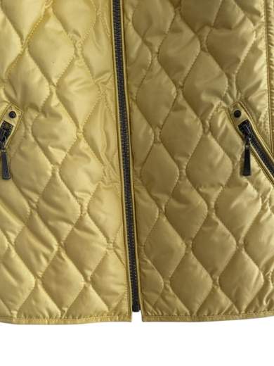 BARBARA LEBEK 76870019