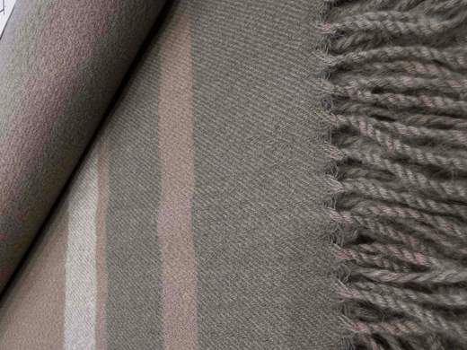 Barbara Lebek Mantella 46170032