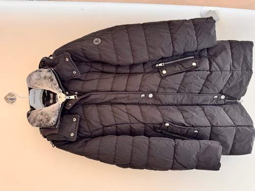 BARBARA LEBEK 30380052