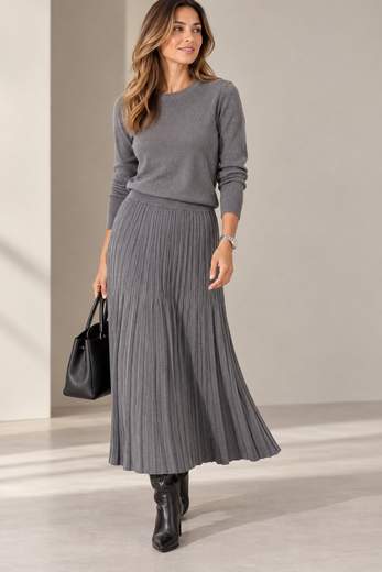 BARBARA LEBEK 15773062
