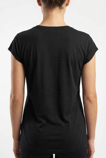 BARBARA LEBEK 56200062