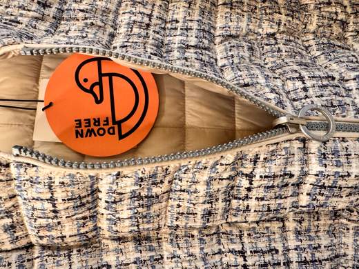 BARBARA LEBEK 70710032