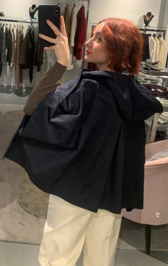 Giubbotto Impermeabile Corto Con Cappuccio Veronique Roses