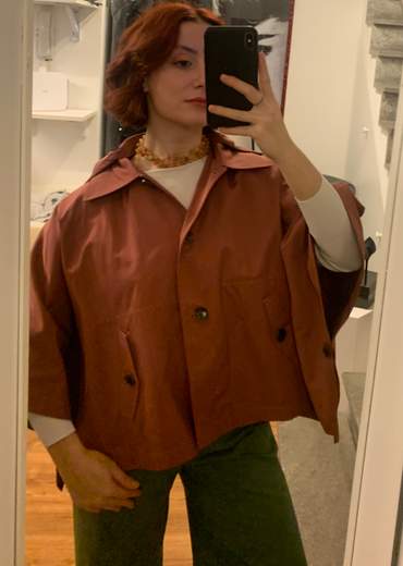 Giubbotto Impermeabile Corto Con Cappuccio Veronique Roses