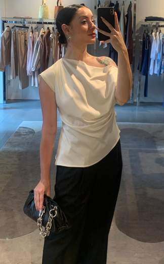 Top Asimmetrico In Raso Kartika