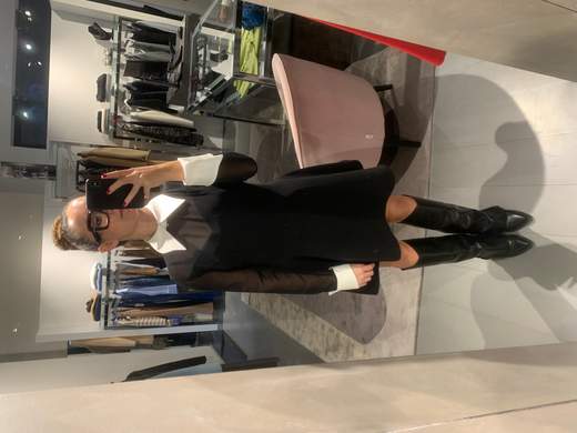 Abito Corto Nero Con Colletto E Polsi Bianchi Babylon