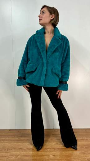 Ecopelliccia Con Rever E Polsino In Ecopelle La Kore