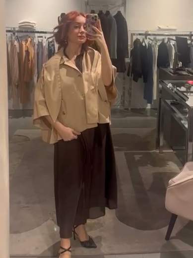 Giubbotto Impermeabile Corto Con Cappuccio Veronique Roses