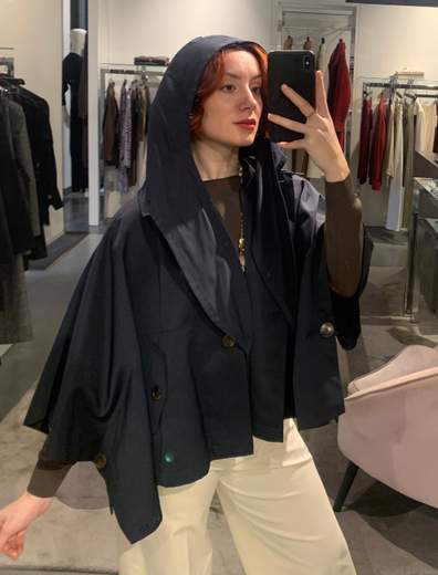 Giubbotto Impermeabile Corto Con Cappuccio Veronique Roses